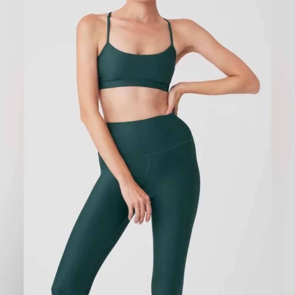 Alo Yoga Airlift Intrigue Bra and Airlift Legging set Midnight Green